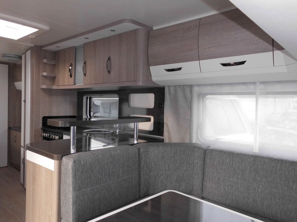 Caravan Hobby Prestige 660 WFC 2x ALDE BACKOFEN uvm.++++