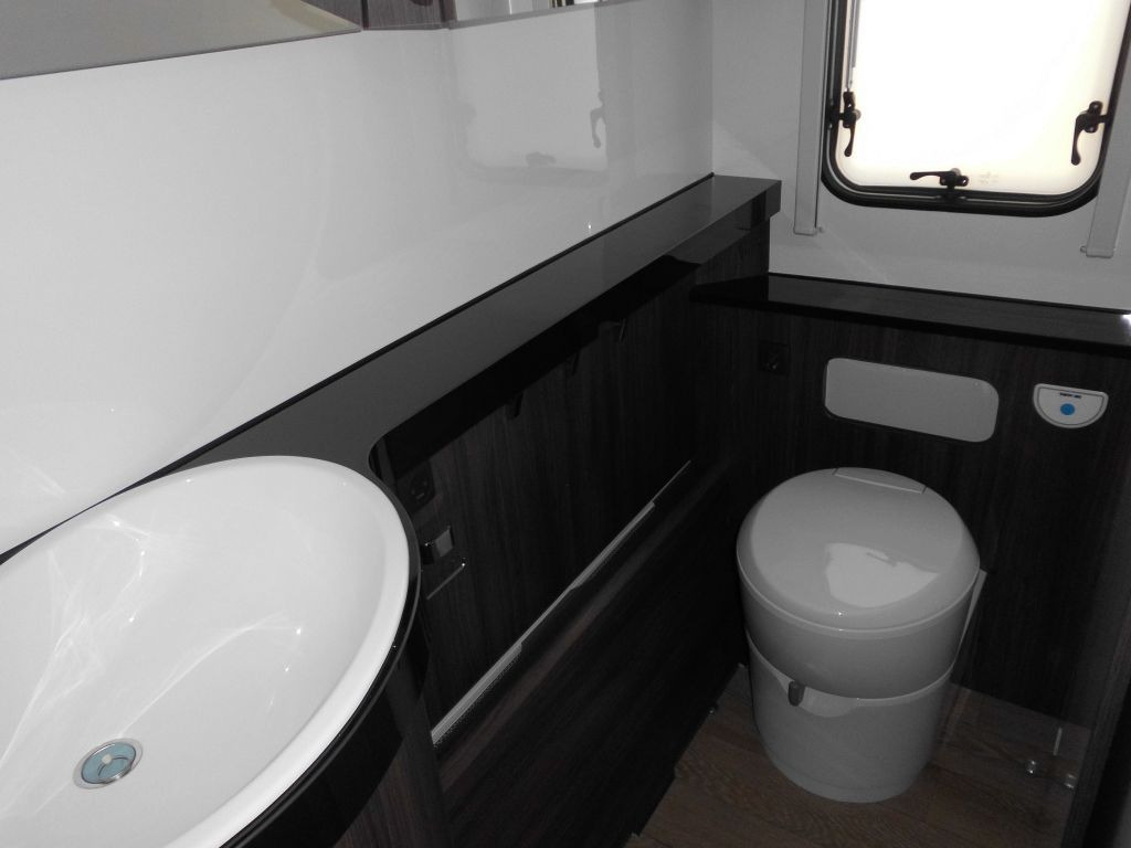 Caravan Hobby Prestige 720 WQC 2026 ALDE + ALDE FBH