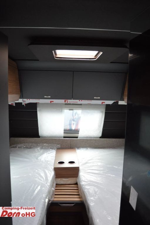 Caravan Knaus Azur 460 EU Knaus Azur 460 EU Leichter Hagel Bugfront