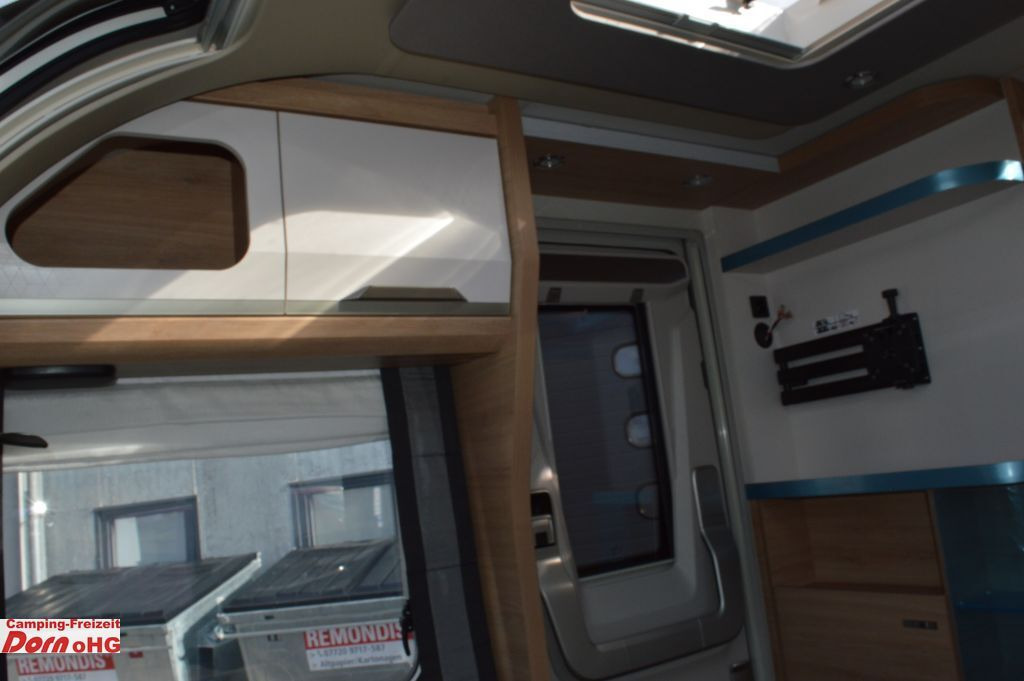 Caravan Knaus Südwind 540 UE Black Selection Elektrische Fußbo