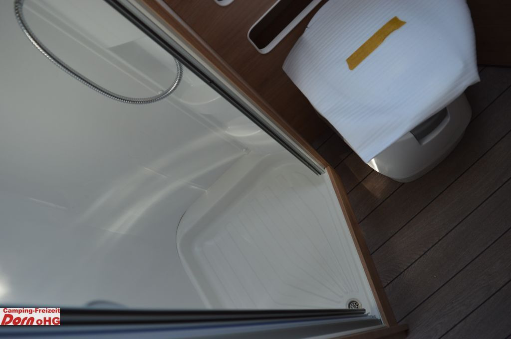 Caravan Knaus Südwind 580 QS 60 YEARS Kühlschrank 177l