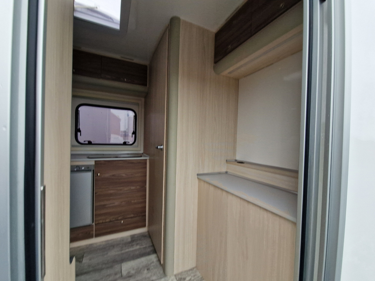 Caravan Koffer Sport Camp TFS 550.01 550x200x210cm Laderaum ST & Wohnabteil 2700kg