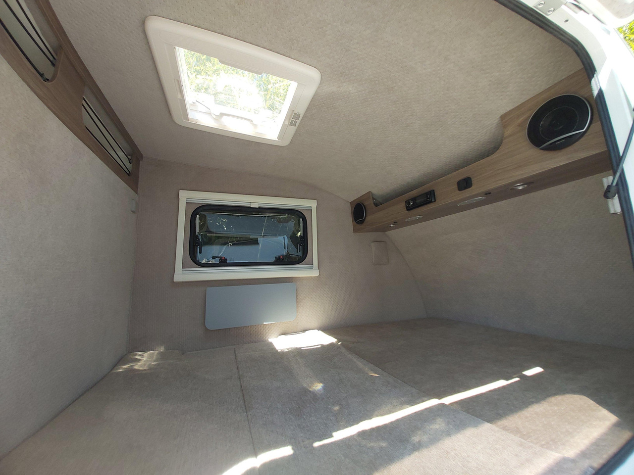 Caravan Mini Camper Mini Tommy TMC25 Basic V1 252x140x121cm Küche 100km/H 750kg ohne Bremse Winter Aktion