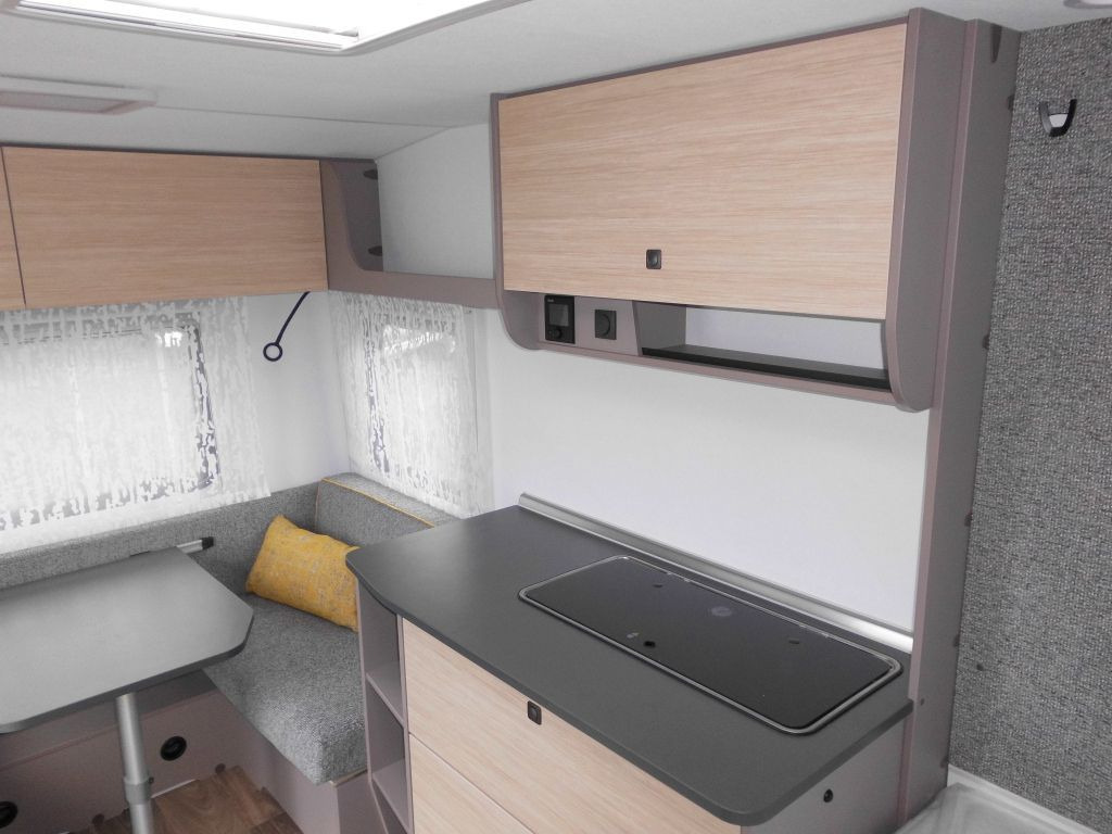 Caravan Next NEXT 380 Neuheit # Alle Pakete #