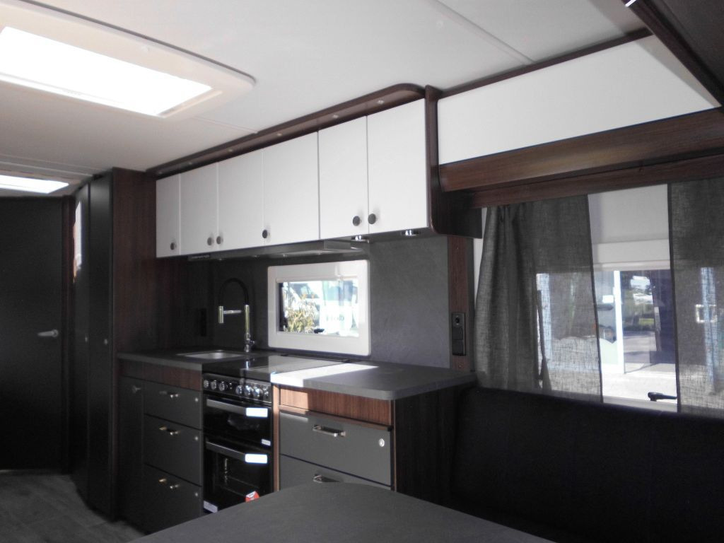 Caravan Polar 590 590 FD Limited 2x ALDE Backofen, Sound uvm..