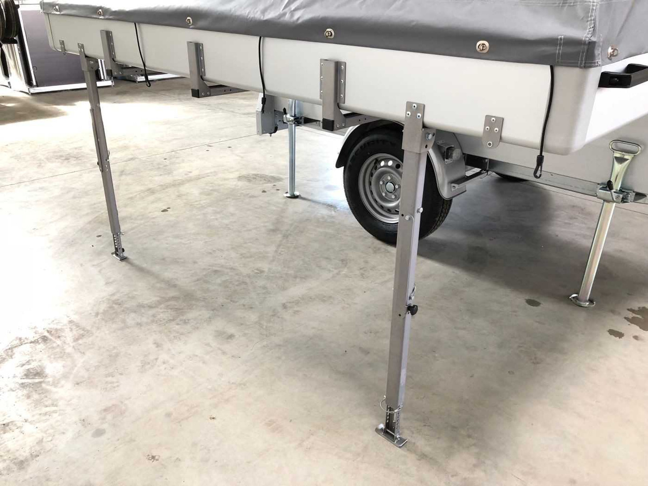 Caravan TPV KT-EB3 Street Camper Campinganhänger