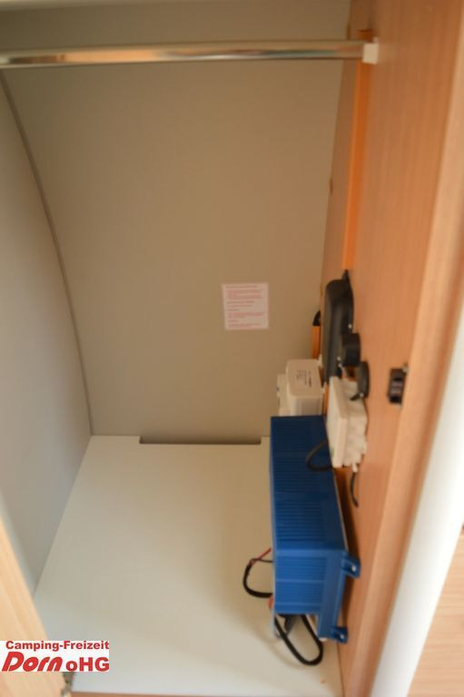Caravan T@b BASIC 320 Leichter Hagel Dach.