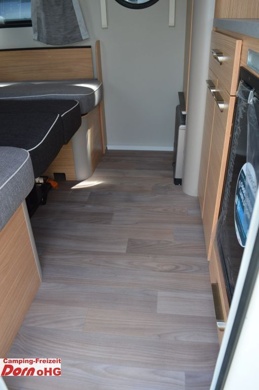 Caravan T@b BASIC 320 Leichter Hagel Dach.