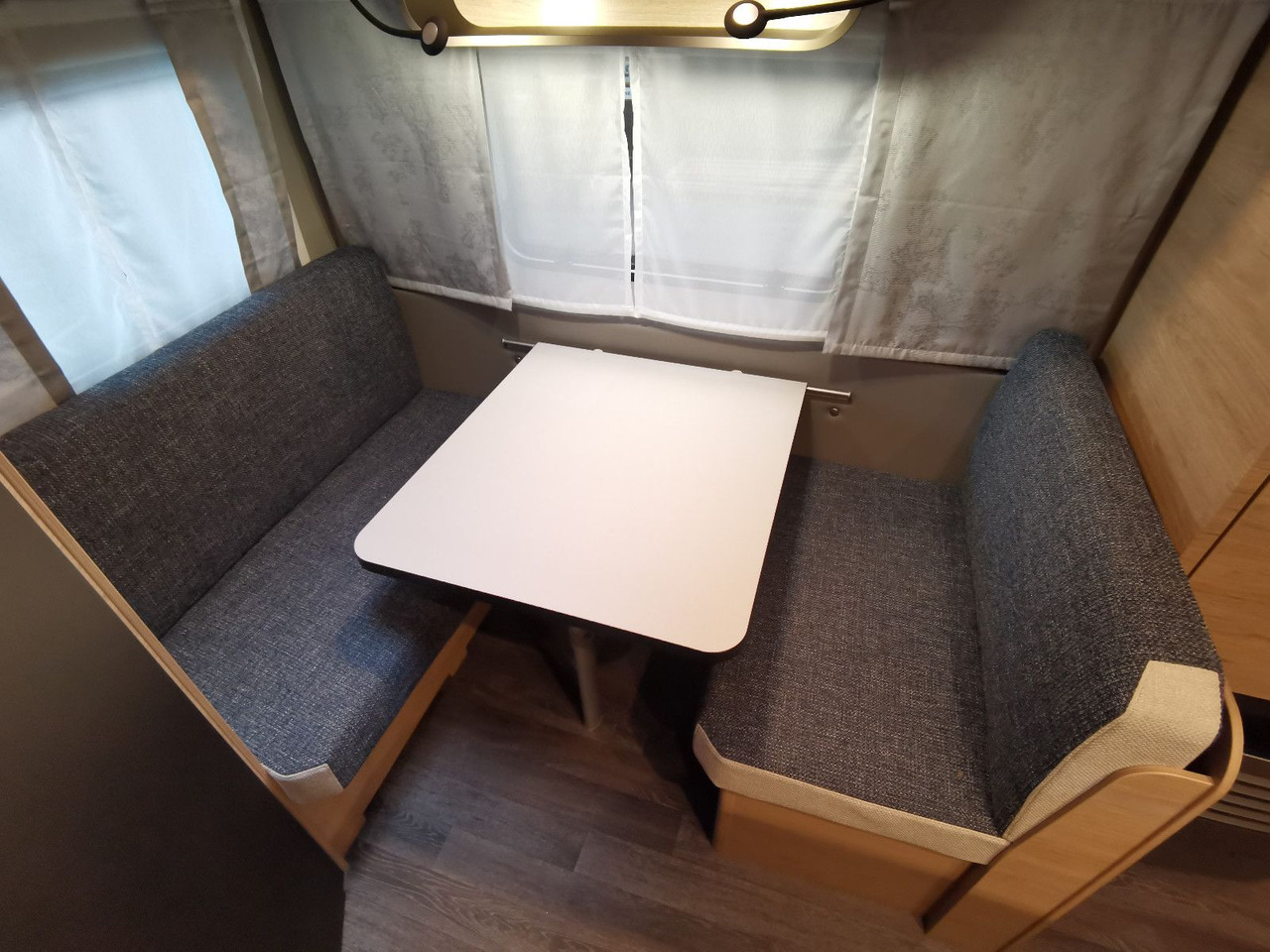 Caravan Weinsberg CARAONE 390 QD  / -2026 -/ 1350 KG