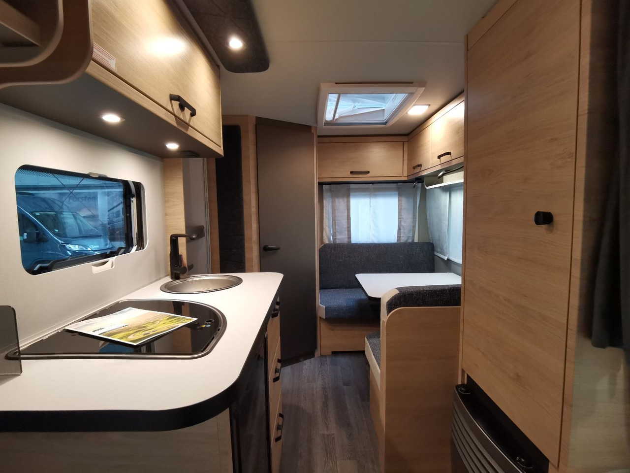 Caravan Weinsberg CARAONE 390 QD  / -2026 -/ 1350 KG