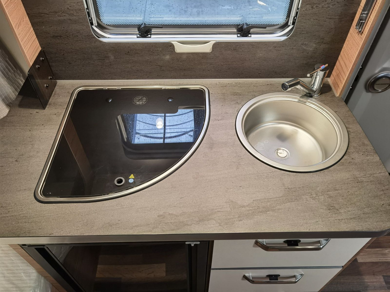 Caravan Weinsberg CARAONE 390 QD - EDITION HOT / - MODELL 2025 -
