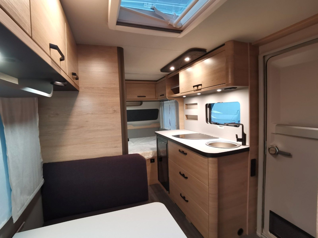 Caravan Weinsberg CARAONE 420 QD / - 2026 -/ ADVANCE & SMART PAKET