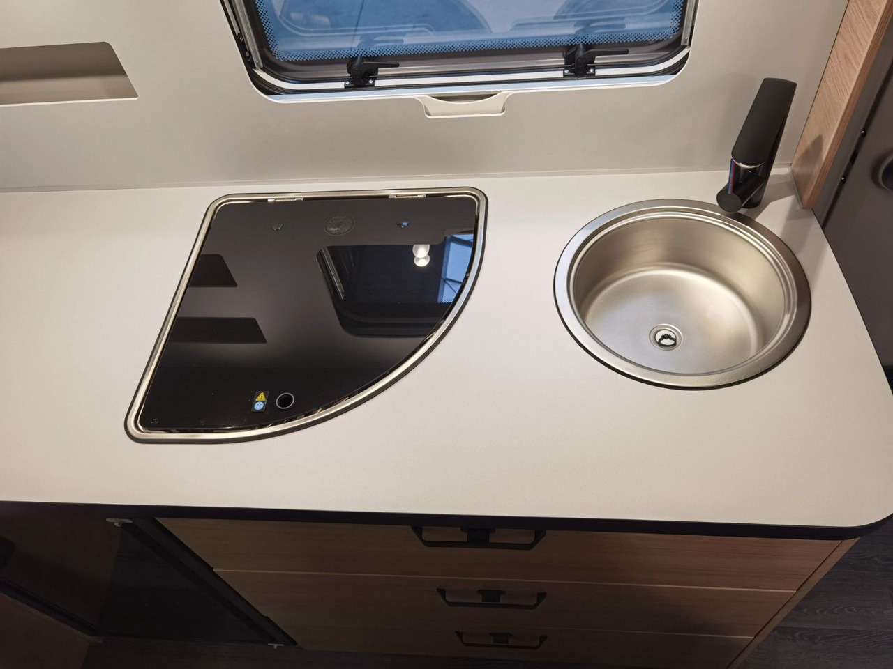 Caravan Weinsberg CARAONE 420 QD / - 2026 -/ ADVANCE & SMART PAKET