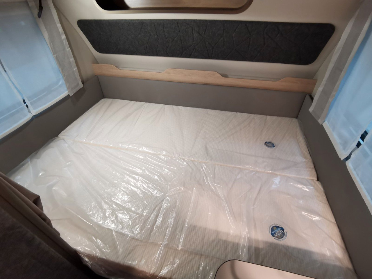 Caravan Weinsberg CARAONE 420 QD / - 2026 -/ ADVANCE & SMART PAKET