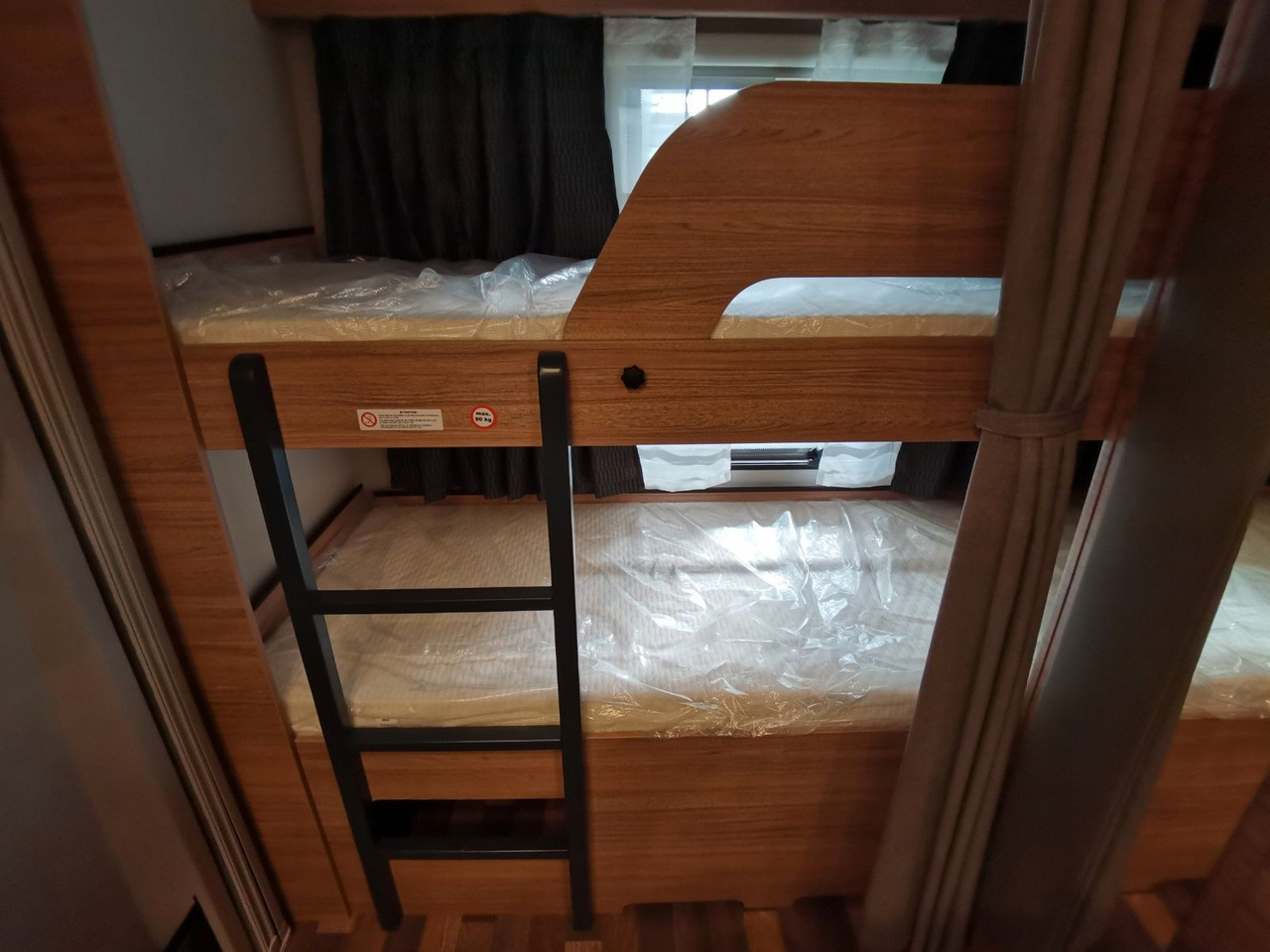 Caravan Weinsberg CARAONE 480 QDK / ALU / AKS / ETAGENBETTEN