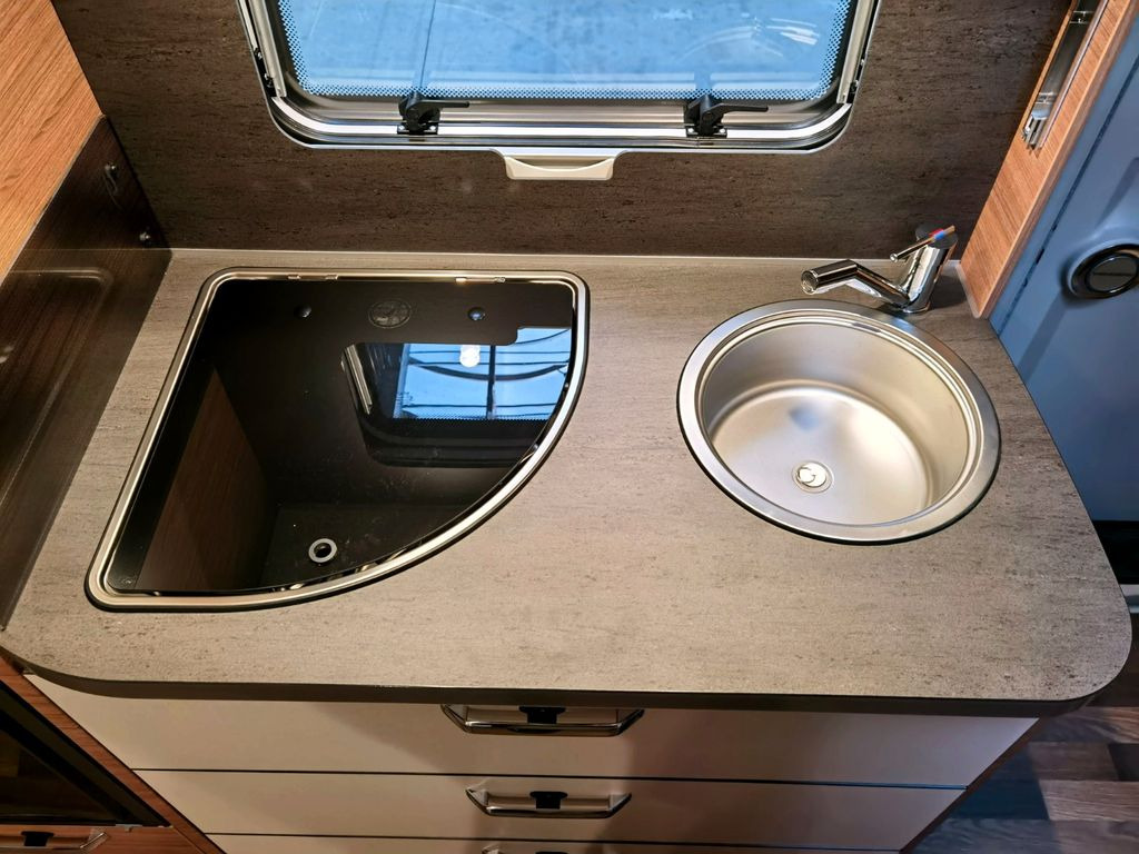 Caravan Weinsberg CARAONE 500 FDK - EDITION HOT / - 2025- / 1500kg