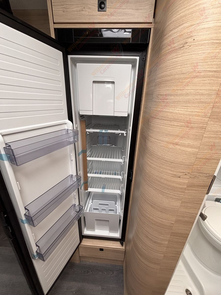 Half integraal camper Challenger Teilintegriert Break Edition 240 *MJ25*Automatik