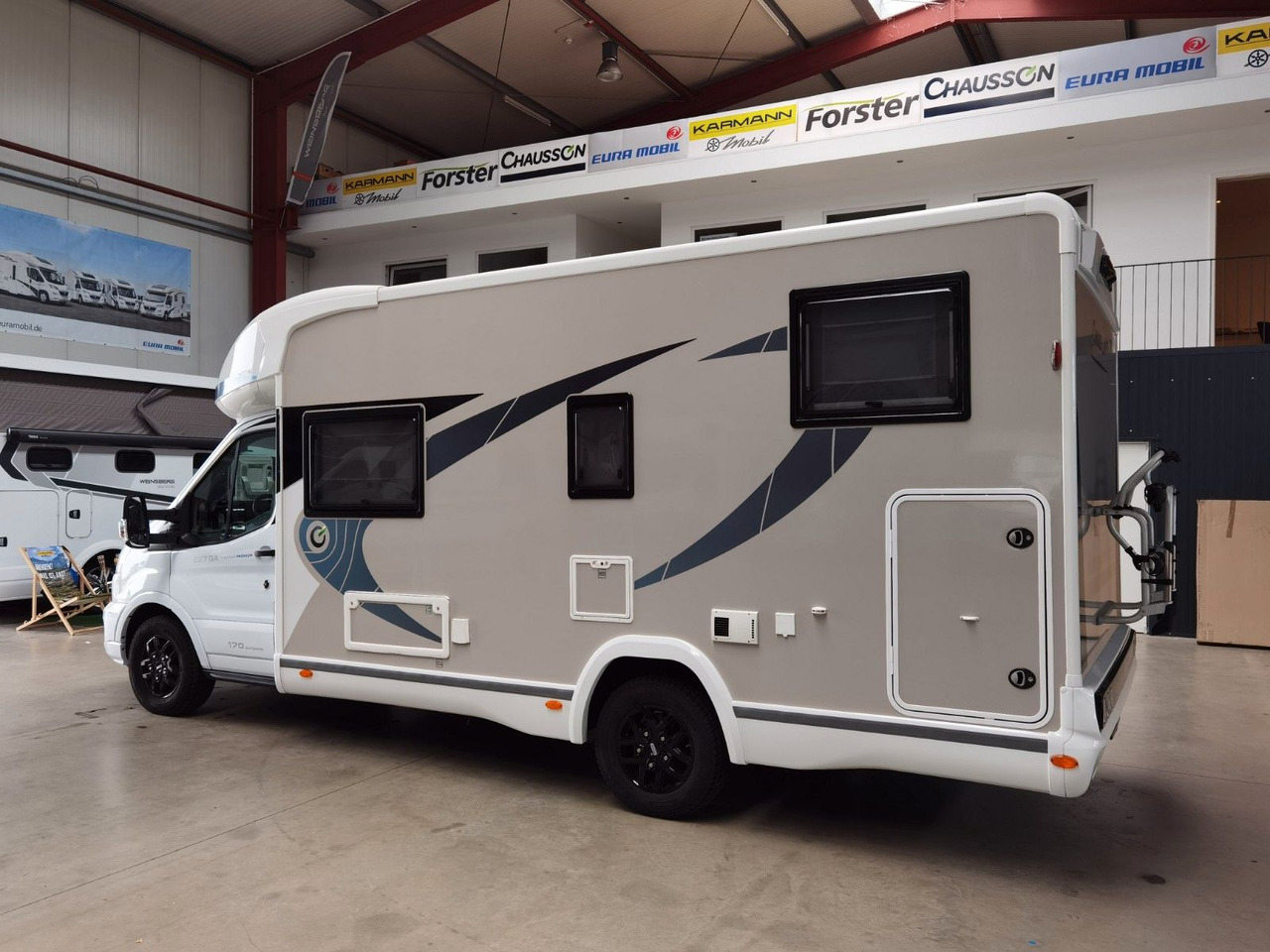Half integraal camper Chausson 627 GA TITANIUM -PREMIUM /EINZELBETTEN & HUBBETT