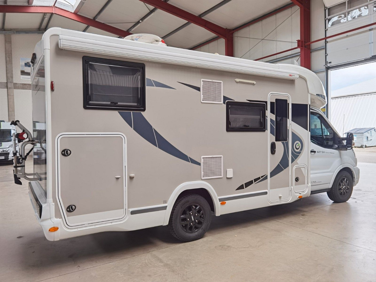 Half integraal camper Chausson 627 GA TITANIUM -PREMIUM /EINZELBETTEN & HUBBETT