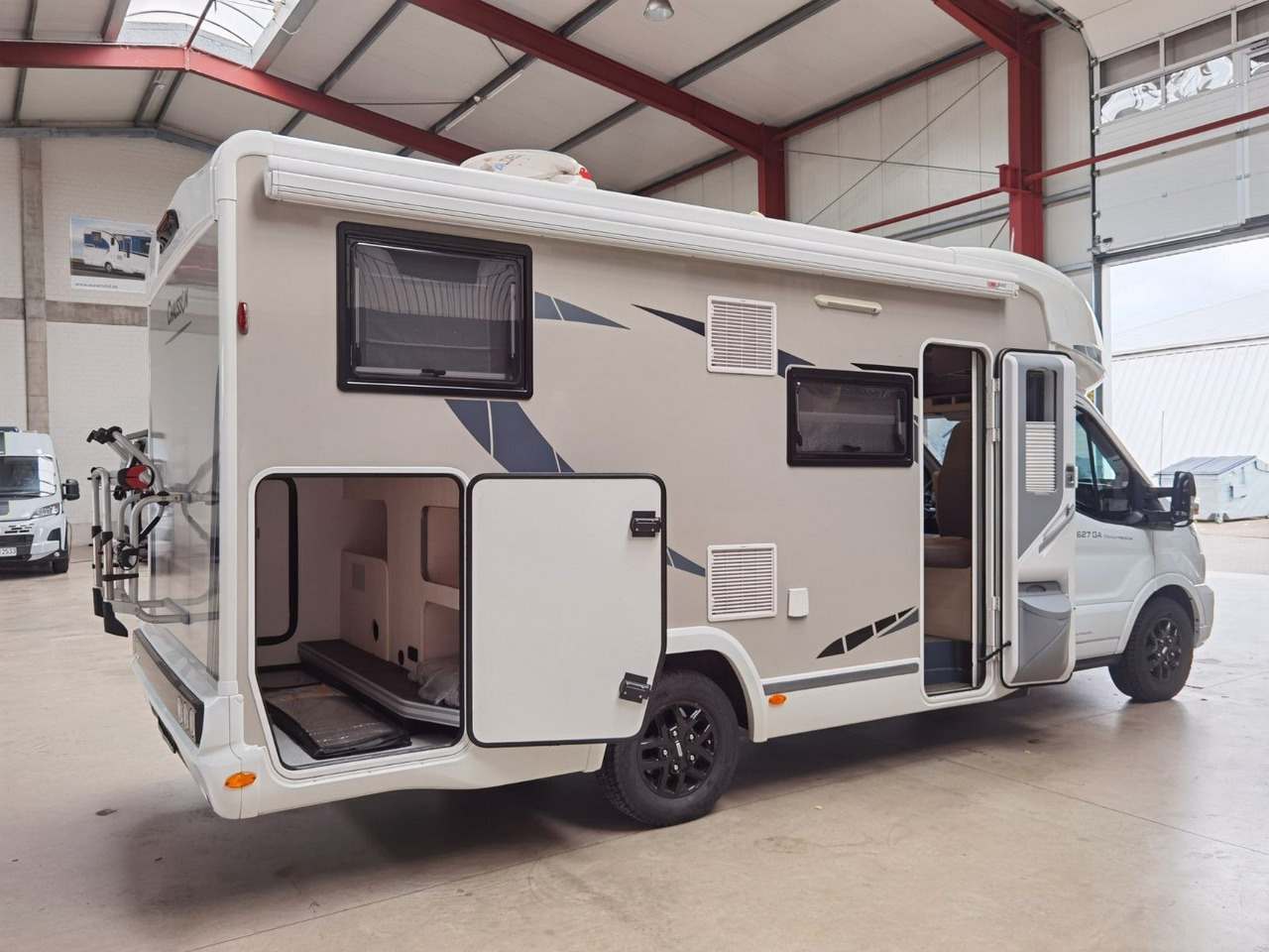 Half integraal camper Chausson 627 GA TITANIUM -PREMIUM /EINZELBETTEN & HUBBETT