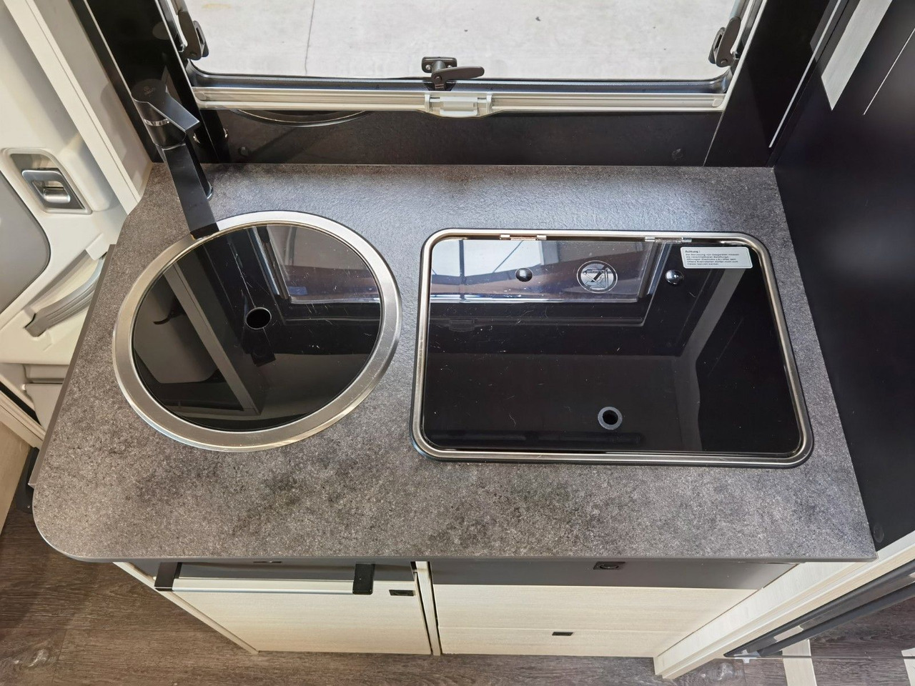 Half integraal camper Chausson 627 GA TITANIUM -PREMIUM /EINZELBETTEN & HUBBETT