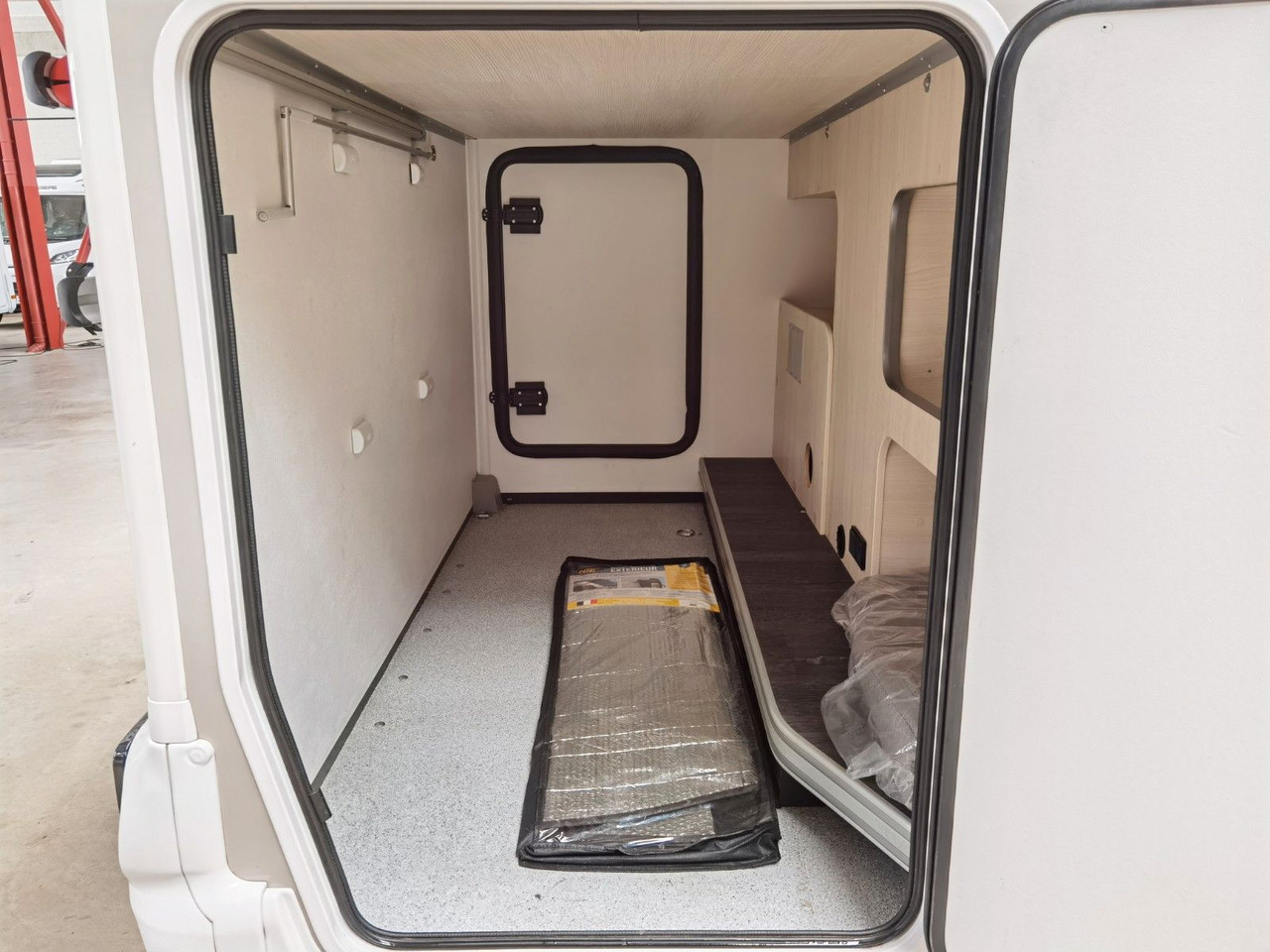 Half integraal camper Chausson 627 GA TITANIUM -PREMIUM /EINZELBETTEN & HUBBETT