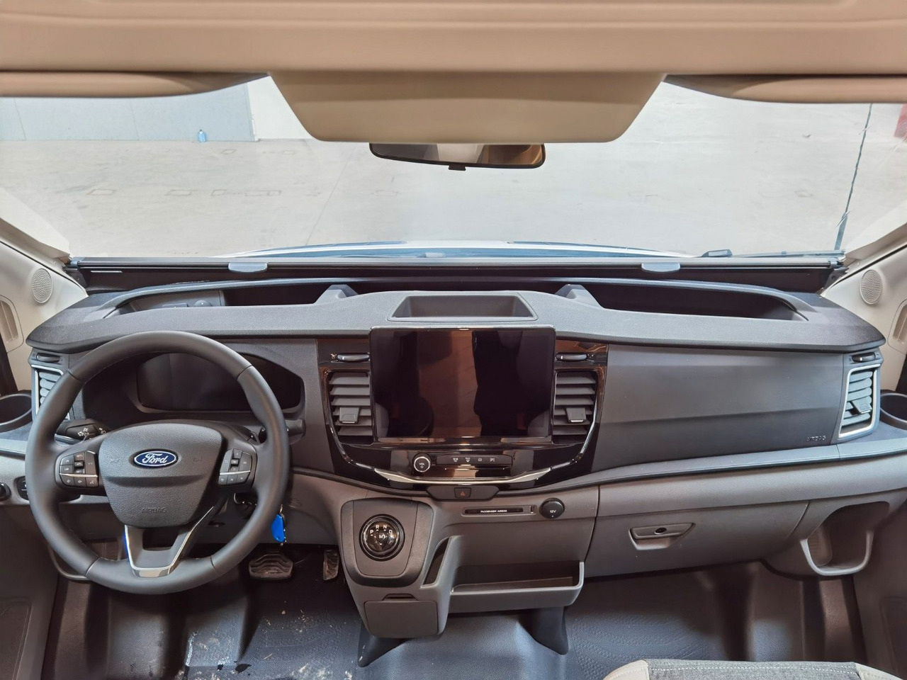 Half integraal camper Chausson 627 TITANIUM / - 2026 - / EINZELBETTEN & HUBBETT