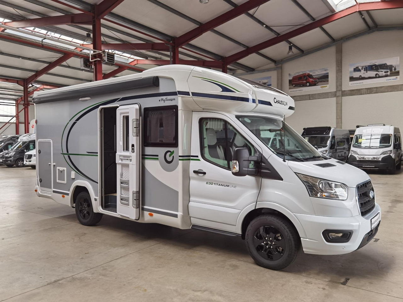 Half integraal camper Chausson 630 TITANIUM / - 2026 - / EINZEL.- HUBBETTEN