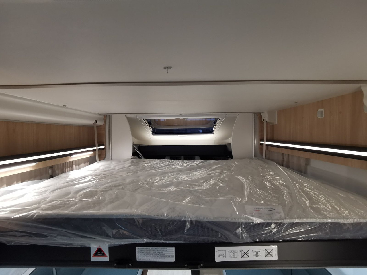 Half integraal camper Chausson 640 ETAPE LINE /-2025- / XXL - HUBBETT & RAUMBAD