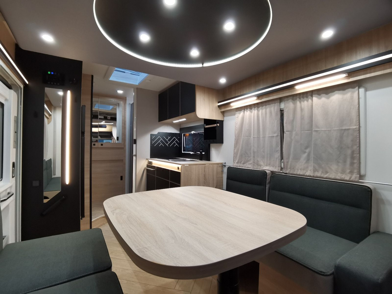 Half integraal camper Chausson 640 ETAPE LINE /-2025- / XXL - HUBBETT & RAUMBAD