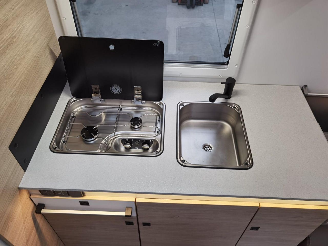 Half integraal camper Chausson 640 ULTIMATE / MODELL 2026 / XXL- HUBBETT