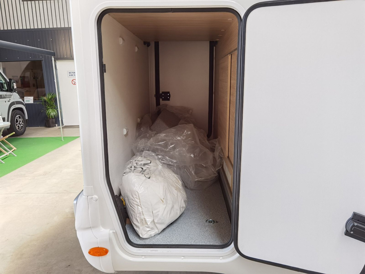 Half integraal camper Chausson 640 ULTIMATE / MODELL 2026 / XXL- HUBBETT