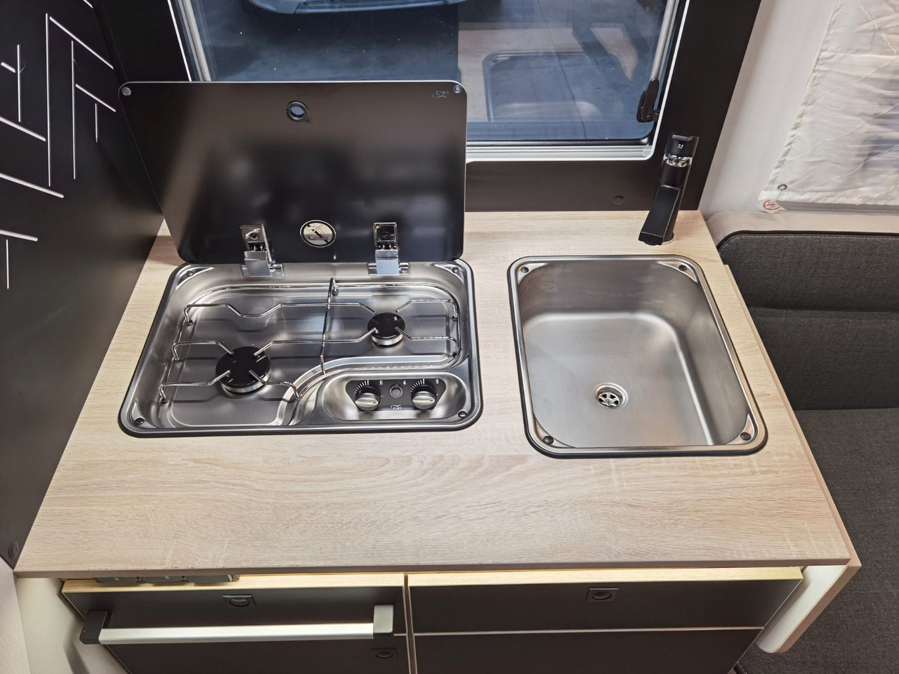 Half integraal camper Chausson 650 ETAPE - LINE / 140PS / HUBBETT & RAUMBAD
