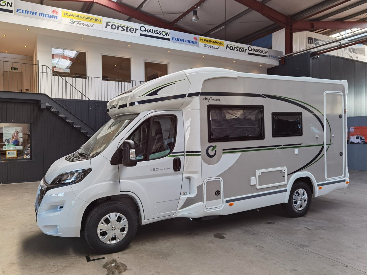 Half integraal camper Chausson 650 ETAPE - LINE / 140PS / HUBBETT & RAUMBAD