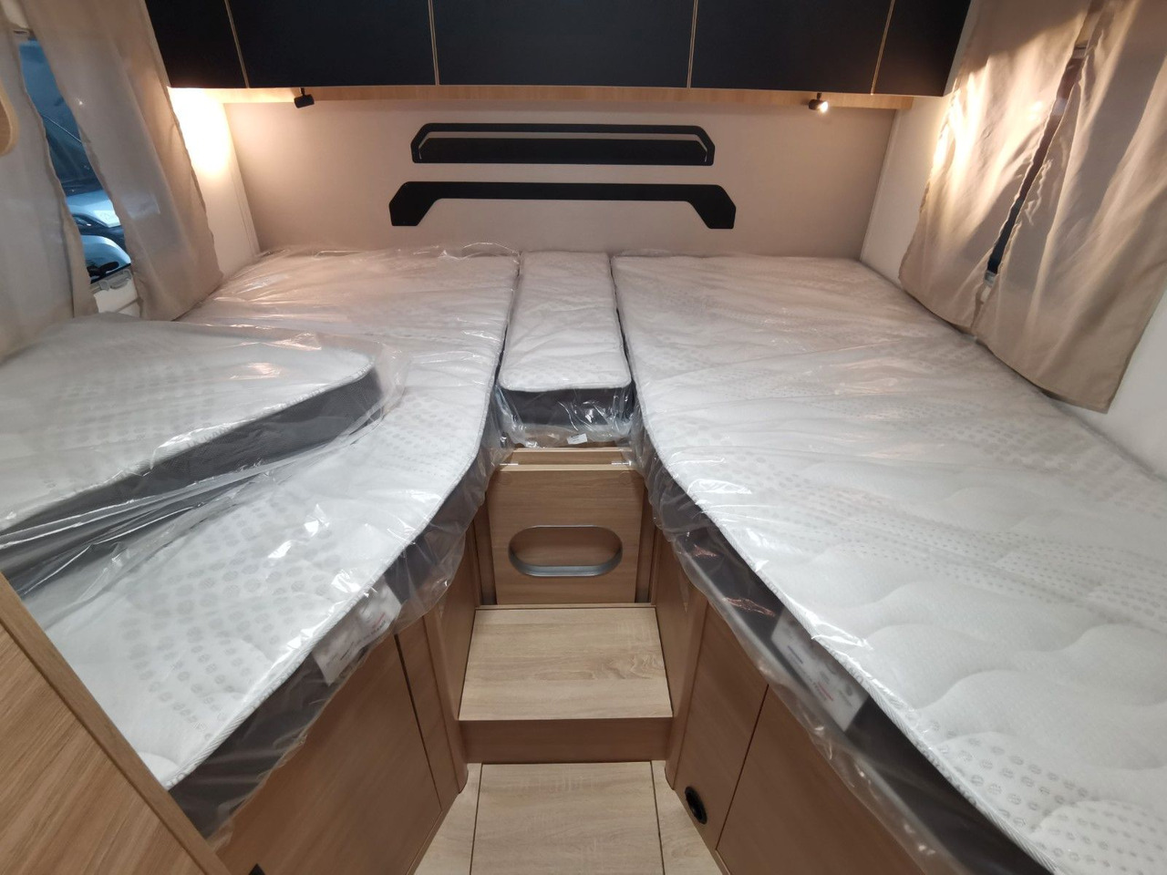 Half integraal camper Chausson 777 ETAPE LINE / -2025- / 165PS /  EINZELBETTEN