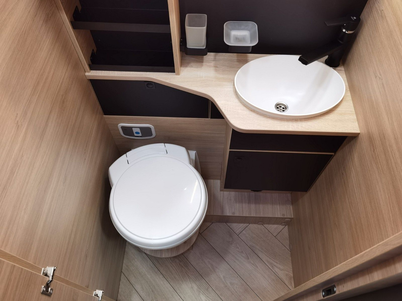 Half integraal camper Chausson 777 ETAPE LINE / -2025- / 165PS /  EINZELBETTEN