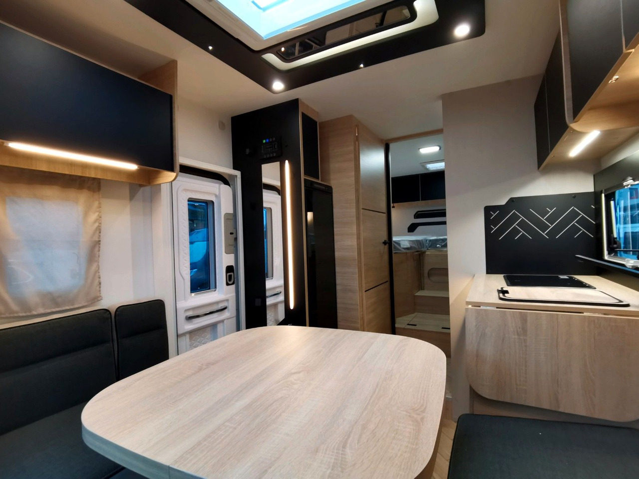 Half integraal camper Chausson 777 ETAPE LINE / -2025- / 165PS /  EINZELBETTEN