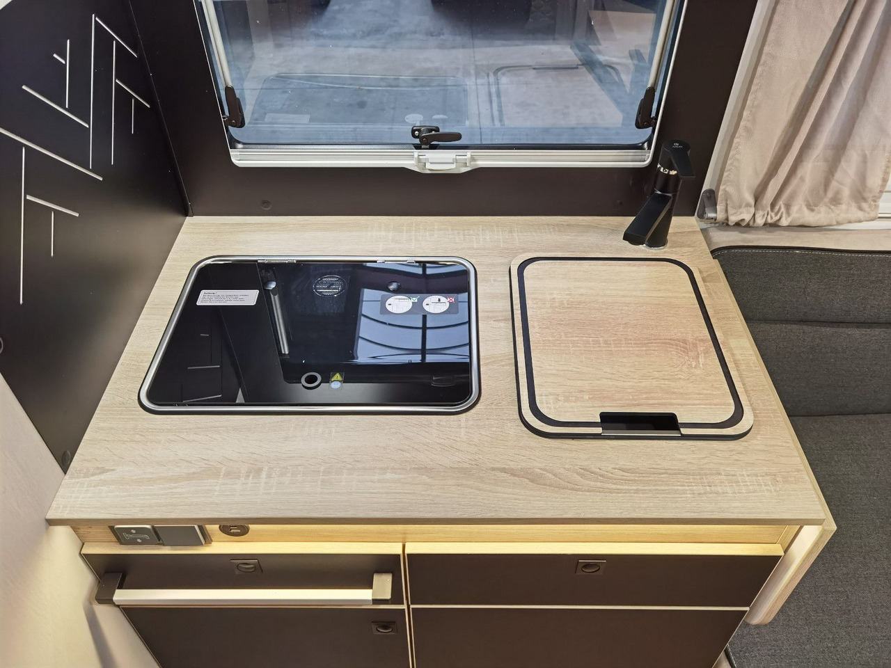 Half integraal camper Chausson 777 ETAPE LINE / -2025- / HUBBETT & EINZELBETTEN