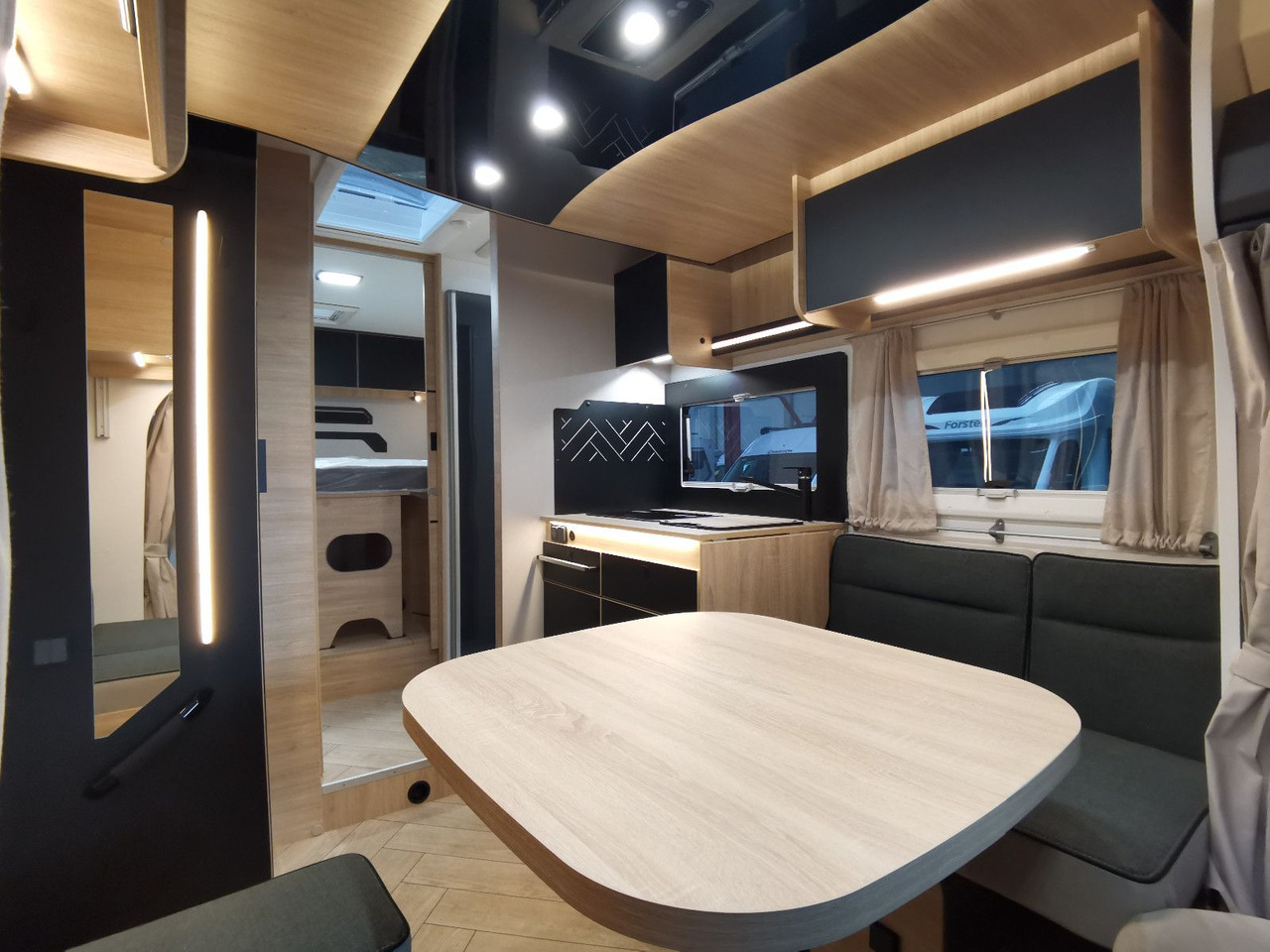 Half integraal camper Chausson 777 ETAPE LINE / -2025- / HUBBETT & EINZELBETTEN
