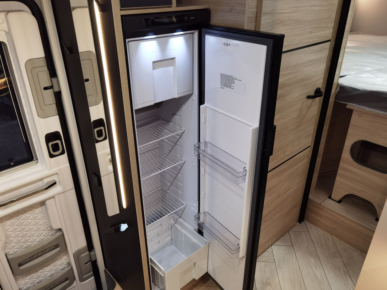 Half integraal camper Chausson 777 ETAPE LINE / -2025- / HUBBETT & EINZELBETTEN