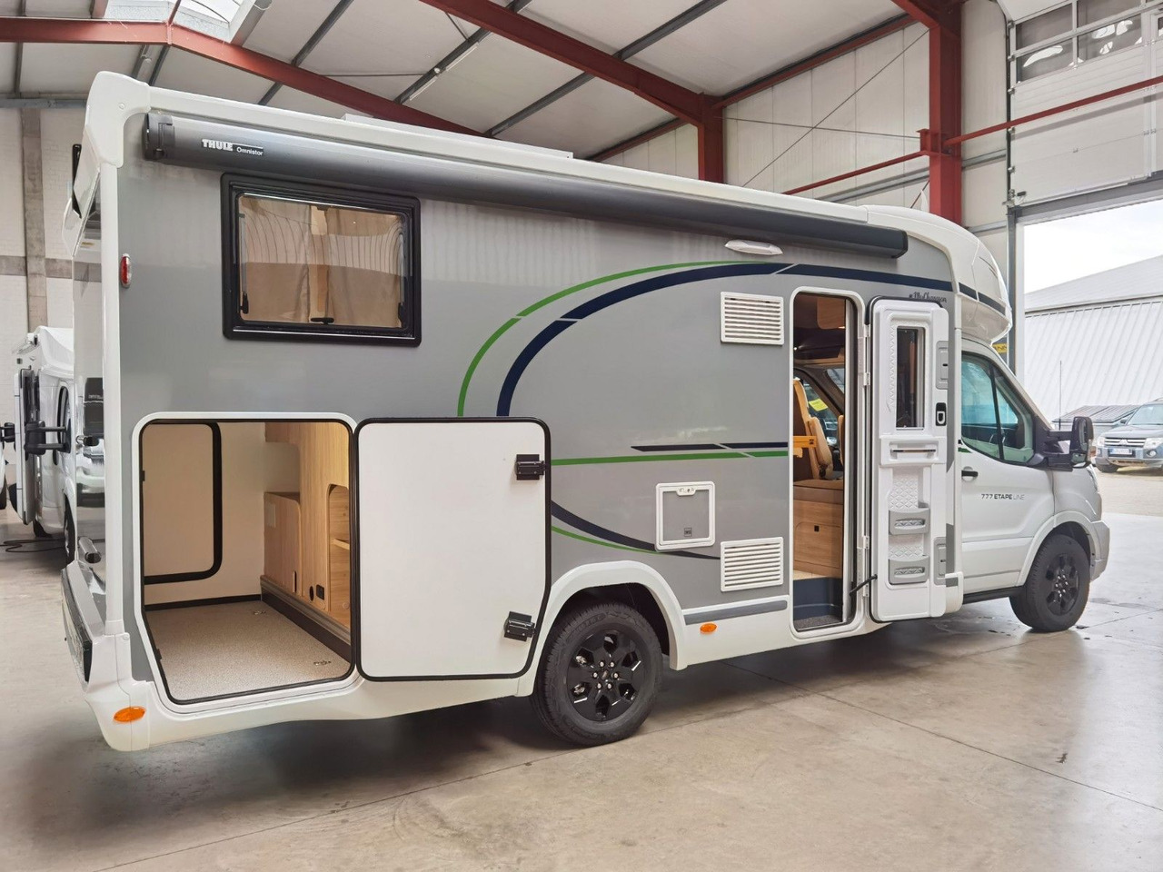 Half integraal camper Chausson 797 TITANIUM / - 2026 - / 4.1T. / EINZELBETTEN