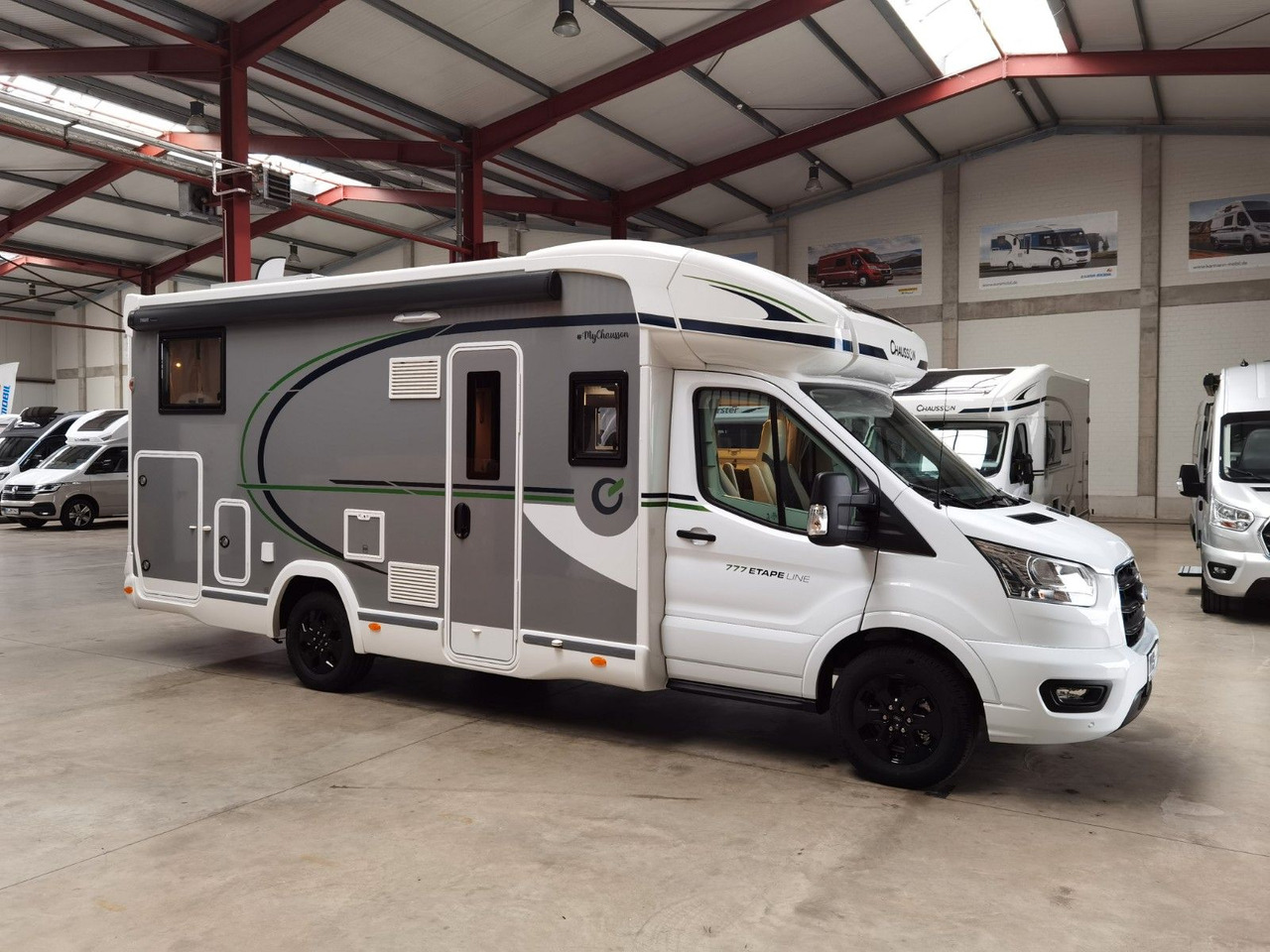 Half integraal camper Chausson 797 TITANIUM / - 2026 - / 4.1T. / EINZELBETTEN