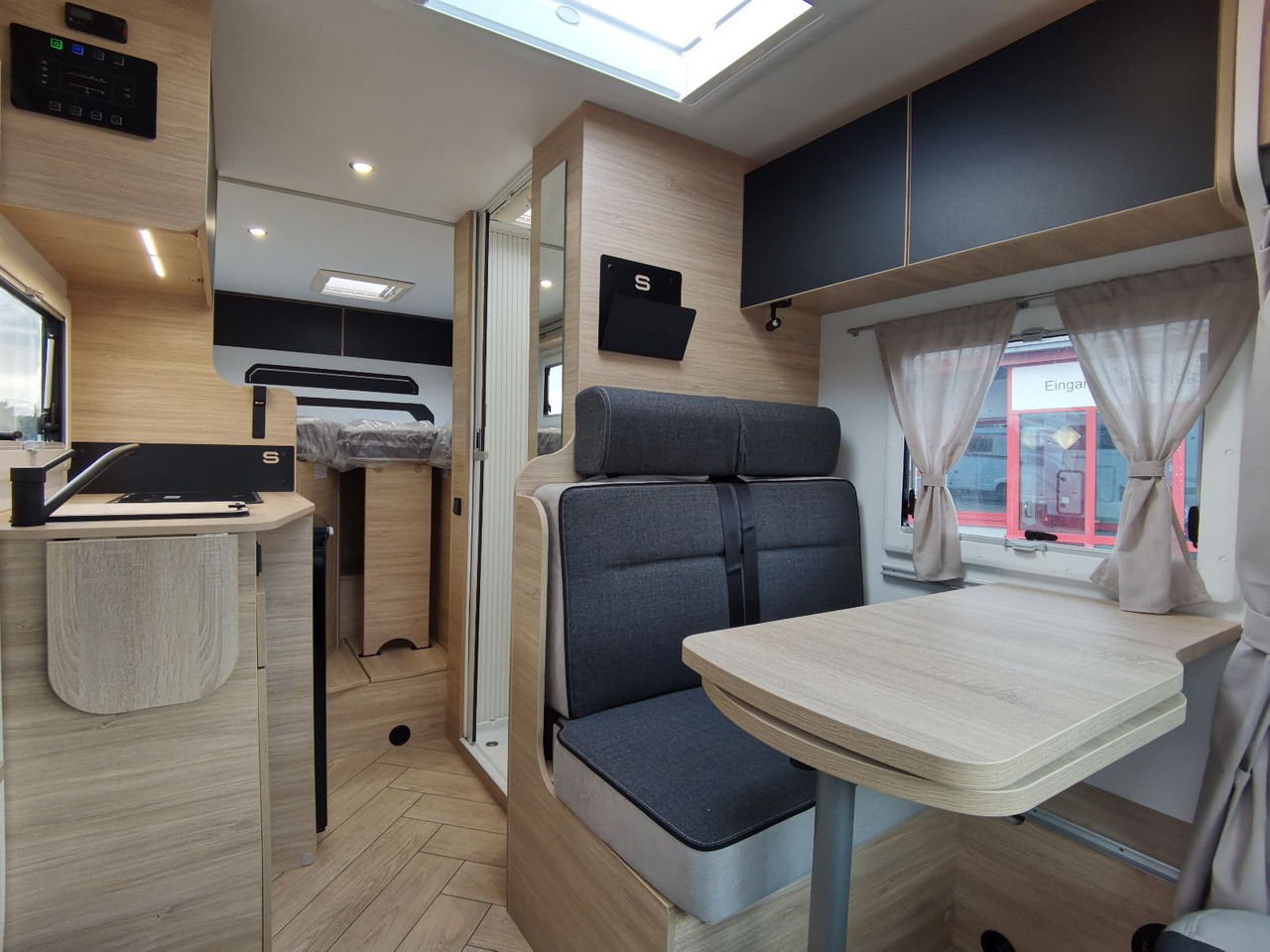 Half integraal camper Chausson S 697 SPORT LINE / - 2026 - / EINZELBETTEN