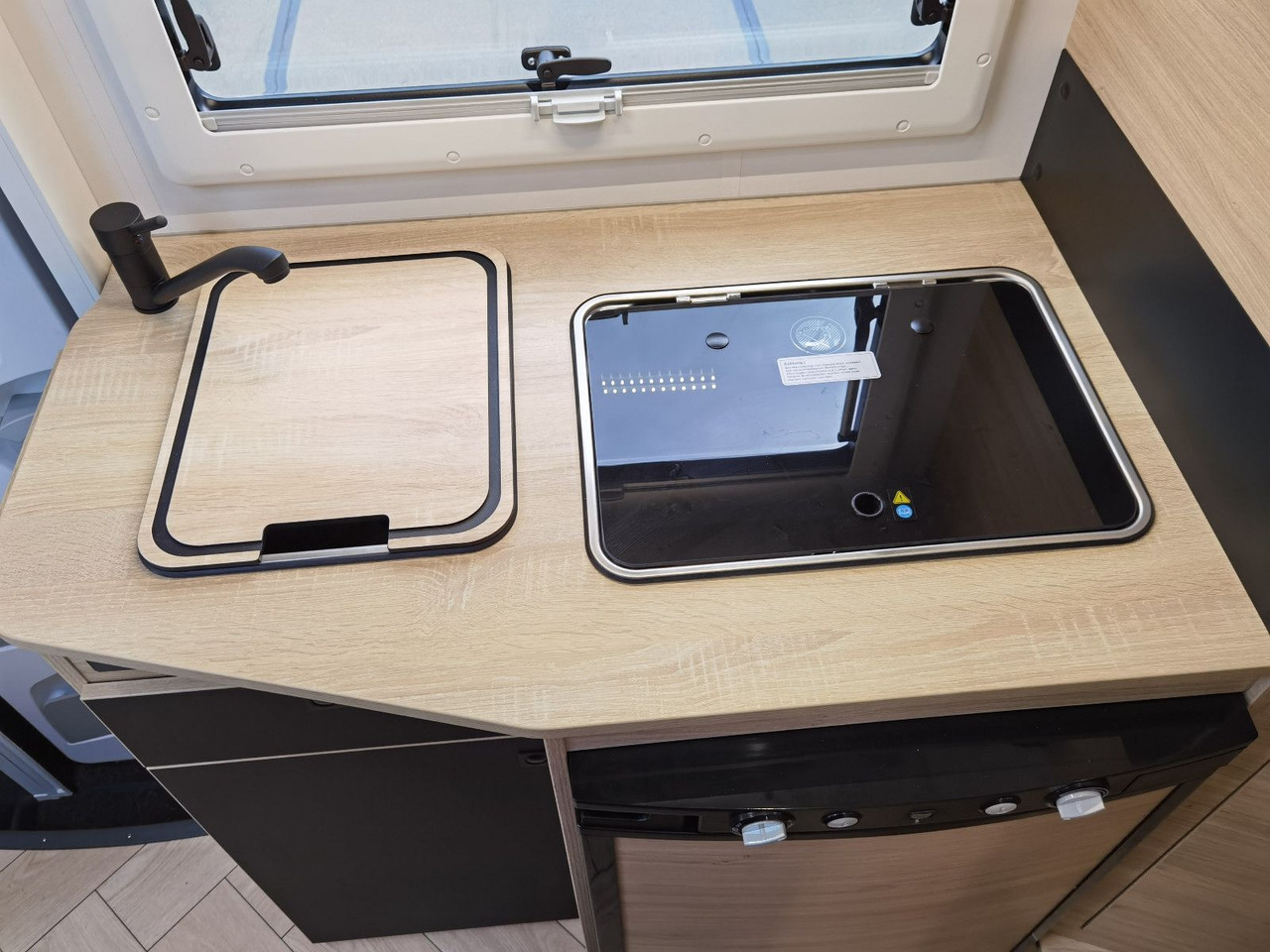 Half integraal camper Chausson S 697 SPORT LINE / - 2026 - / EINZELBETTEN