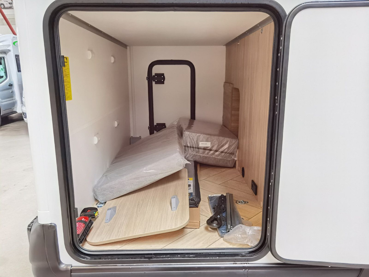 Half integraal camper Chausson S 697 SPORT LINE / - 2026 - / EINZELBETTEN