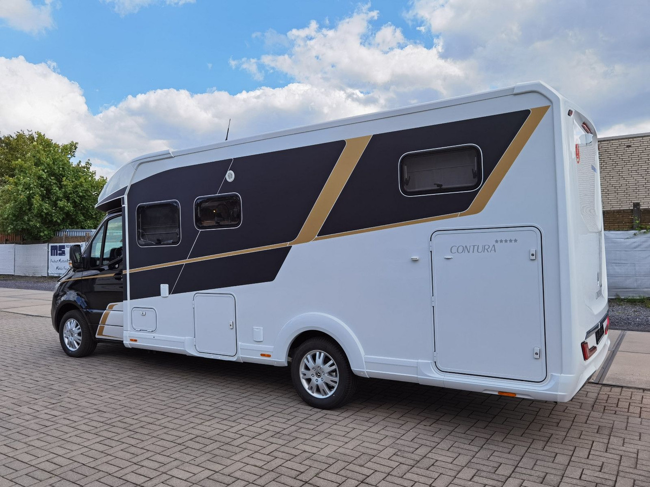 Half integraal camper Eura Mobil CONTURA 766 EB /LUMINARY PAKET / EINZELBETTEN