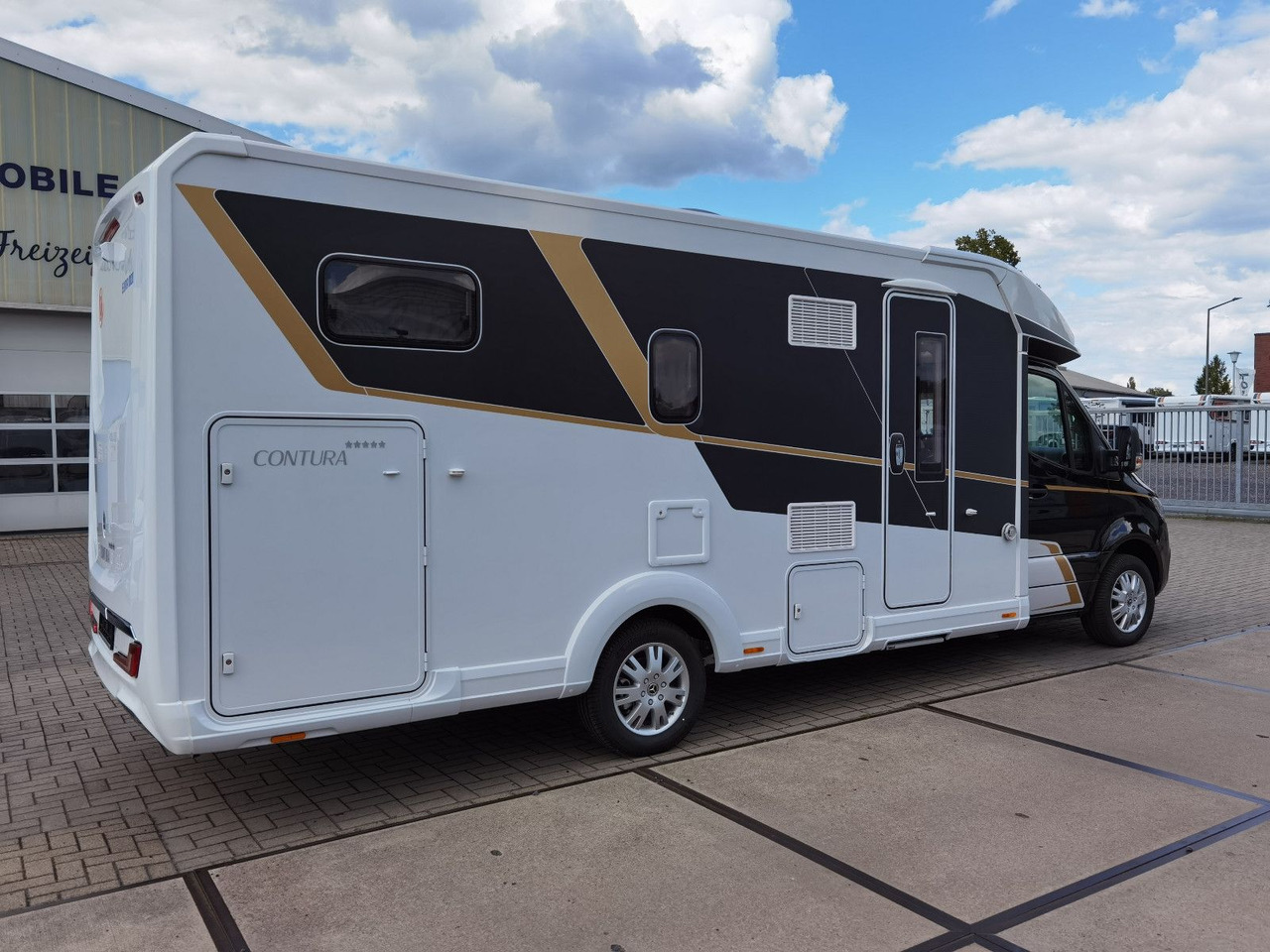 Half integraal camper Eura Mobil CONTURA 766 EB /LUMINARY PAKET / EINZELBETTEN