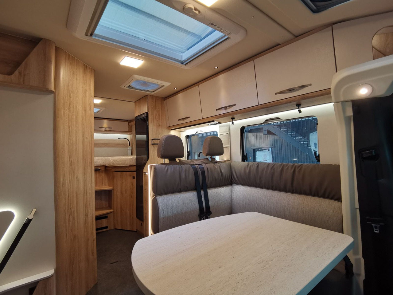 Half integraal camper Eura Mobil PROFILA T 696 EB /MONDIAL S-P. 2025/EINZELBETTEN