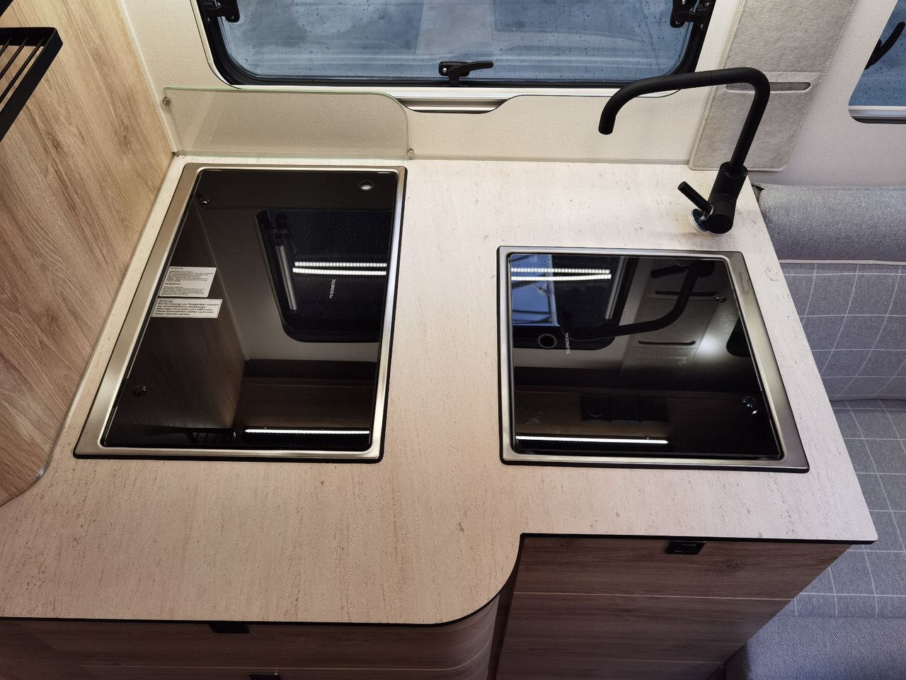 Half integraal camper Eura Mobil PROFILA T 720 EF - 101 EDITION / EINZELBETTEN