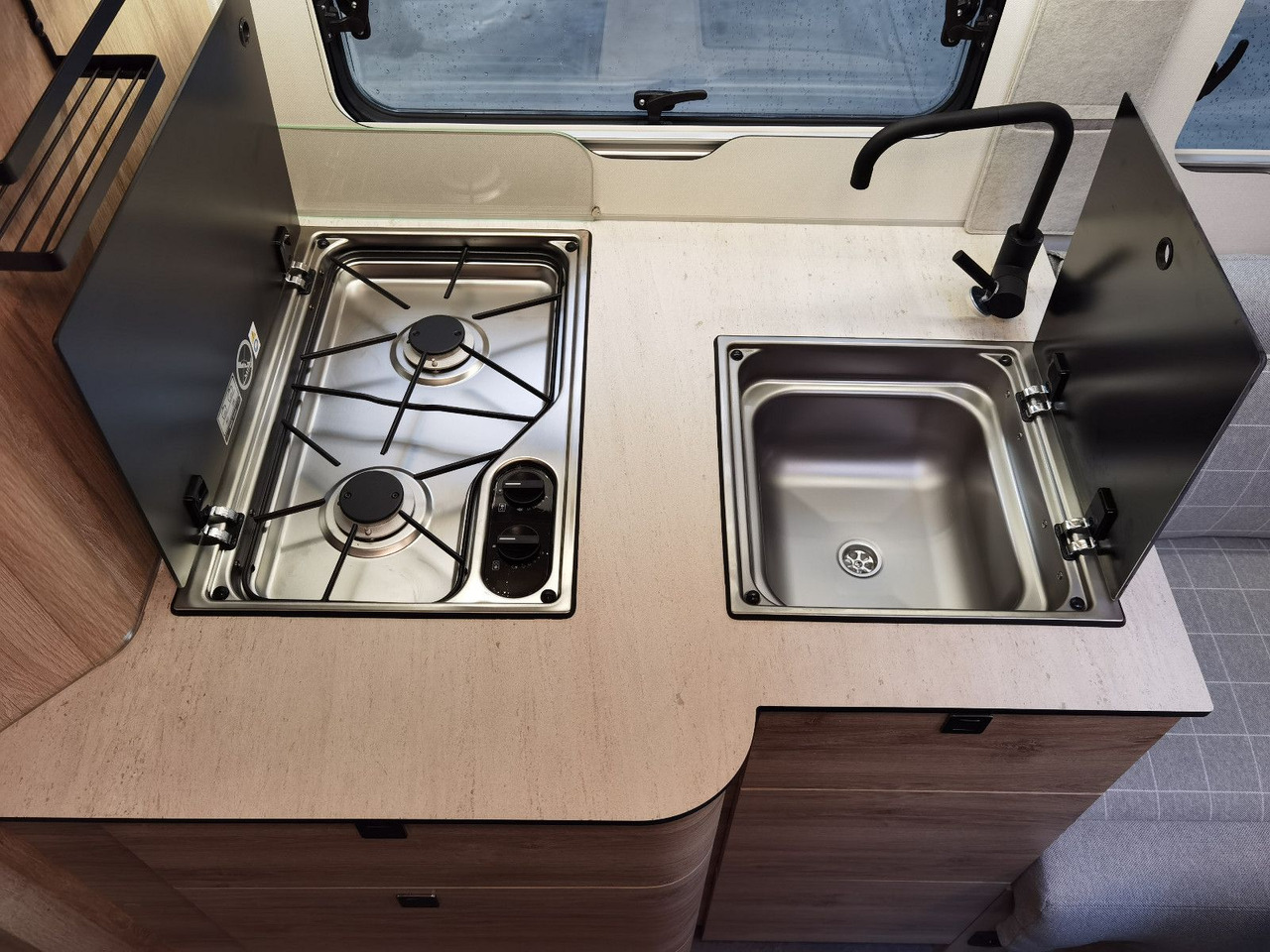 Half integraal camper Eura Mobil PROFILA T 720 EF - 101 EDITION / EINZELBETTEN